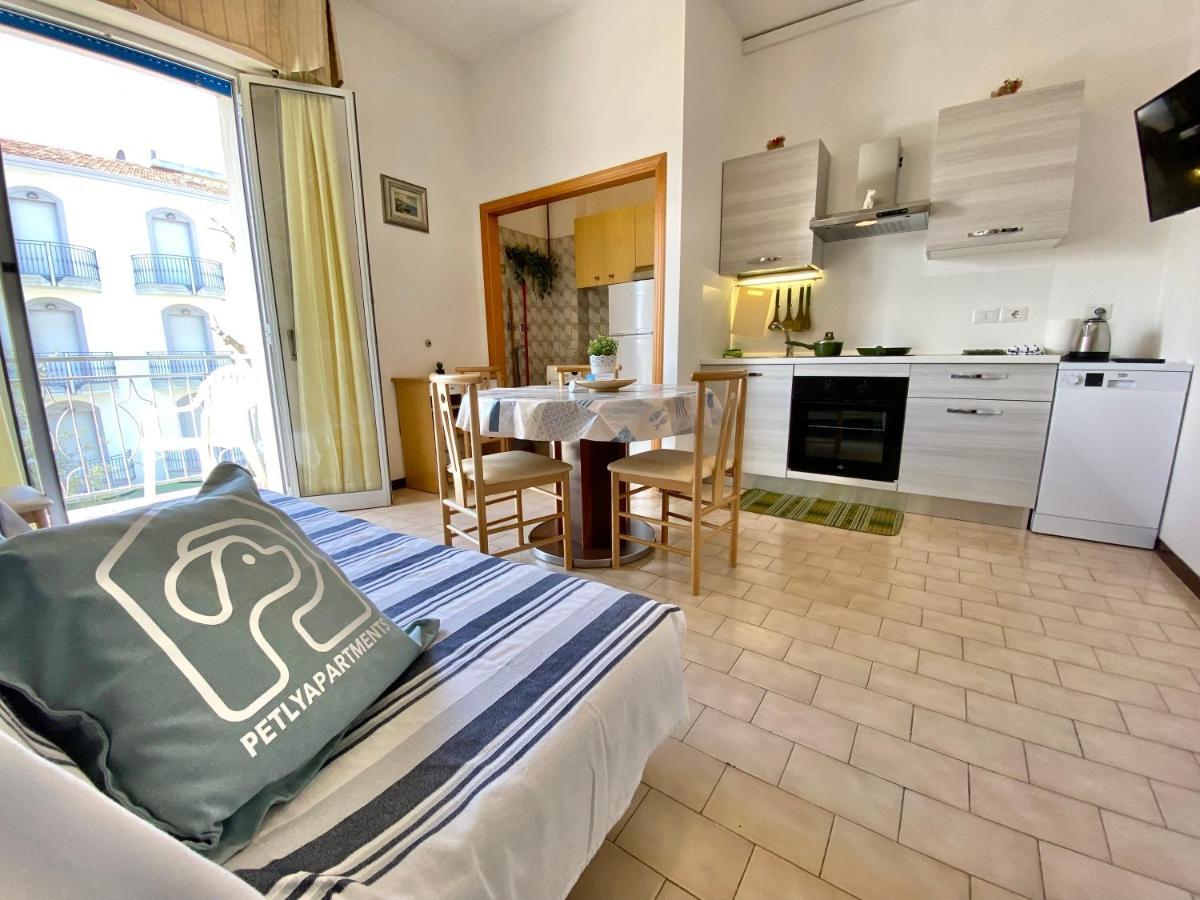 Petlyapartments Bellaria-Igea Marina Buitenkant foto